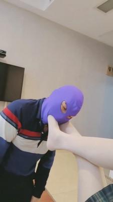 【暴力美学】jk白靴腿绞/白靴踢裆/坐脸/白丝深喉/舔脚 bf7678