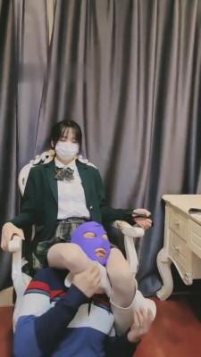 【暴力美学】jk白靴腿绞/白靴踢裆/坐脸/白丝深喉/舔脚 bf7678