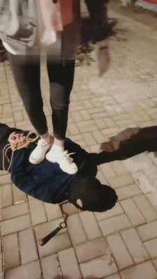 【多多】大马路上反绑起来狠虐 bf7256