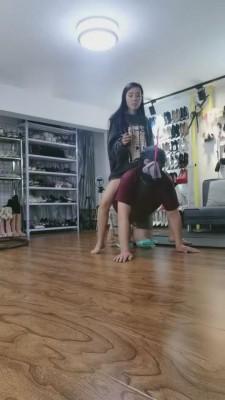 【傲柔】骑马/钻胯/胯下磕头/臭袜子遛狗 bf7242