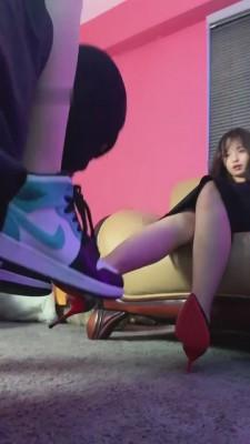 【甜甜】带空姐闺蜜玩狗 bf7263