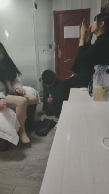 【开发素人】被两位素人精神小妹虐待 bf7261