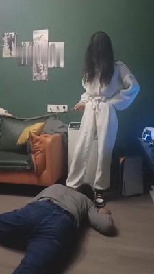 【刘二狗】双素人女仆tj-耳光/鞭打/踩踏 bf9035