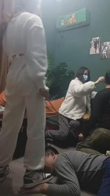 【刘二狗】双素人女仆tj-耳光/鞭打/踩踏 bf9035