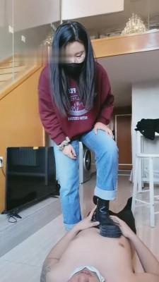 【软熊】首次重度皮带sp肥狗/闻脚 bf9020