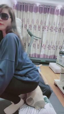 【涵涵】超强坐脸玩弄狗奴才 bf7892