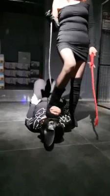 【乐爷】SM俱乐部调教双奴 bf7889