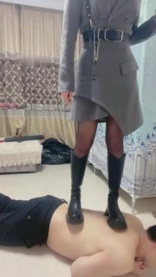 【逗逗】暴打跟踪我的傻狗 bf7899