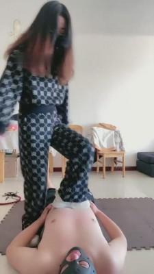 【玖幽】小白鞋棉袜重度鞭打羞辱（完整版） bf7875