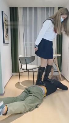 【重庆男神】柠檬暴打男神-踩踏/踢裆/骑马/sp/耳光 bf7864