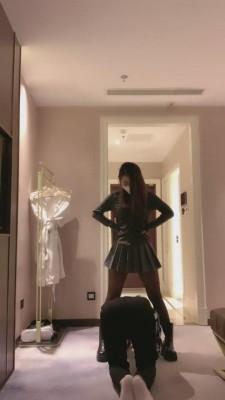 【00后番番s】短靴黑丝胯下狗 bf9151