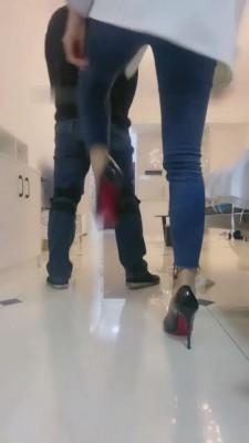 【小劳拉】强制调戏推销小哥 bf7408