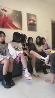 【精神小妹】带素人群调狗子 bf7402