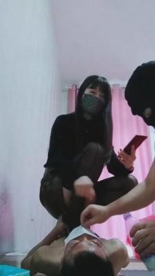 【魅影女神】双狗犯贱争宠 bf7950