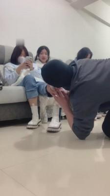 【开发素人】与精神小妹素人恋足踩踏羞辱专场 bf9049