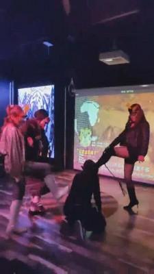 【乐爷】SM酒吧调教 bf7959