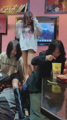 【雪莉】教多个素人闺蜜群调狗奴 bf7231