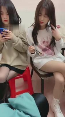 【雪莉】饭馆与三闺蜜喂食tj贱狗 bf7226