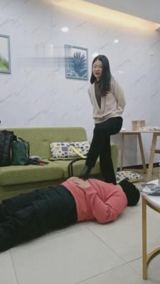 【东营青青】裤里丝高跟短靴暴力打狗 bf7215