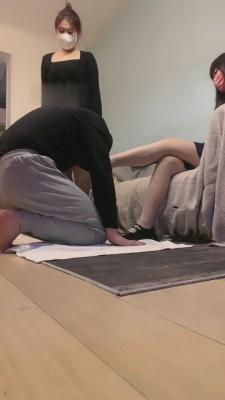 【梦露】双S家奴式踩踏/面包鞋底舔鞋底【双视角版】 bf7124