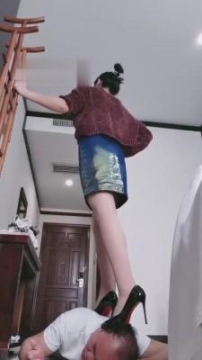 【北海静心S】脏运动鞋棉袜+高跟碾压贱狗 bf7079