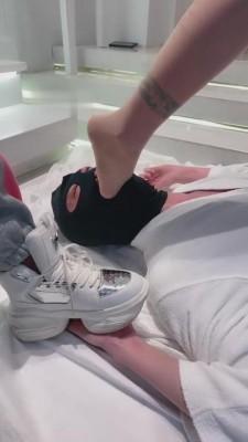 【二宝&领主老大】双S压腿花样深喉-带素人见世面【双视角版】 bf7128