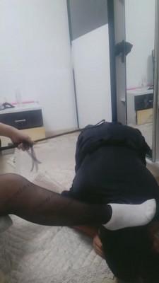 【蓝蝶魅主】黑丝网袜羞辱变装女仆 bf7059