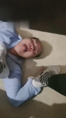 【北海静心】素人小白鞋棉袜全体重踩踏戏奴 bf7021