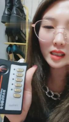 【lisa宝宝】长靴羞辱绿帽无能废物狗 bf7028