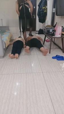 【红唇】御姐圈养记-双M争宠 bf6959