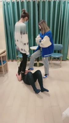 【沐清忧】姐妹花-棉袜/耳光/踩踏教训臭房东【双视角版】 bf6952