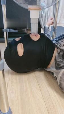 【姑姑】原味黑丝高跟蹂躏脚下奴 bf6943