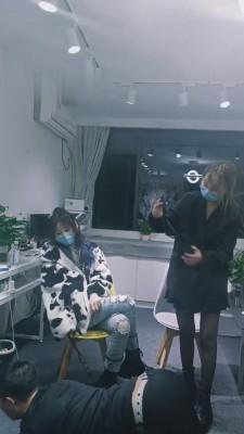 【开发素人】大学生S带素人闺蜜暴打男神 bf6918