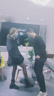 【开发素人】大学生S带素人闺蜜暴打男神 bf6918