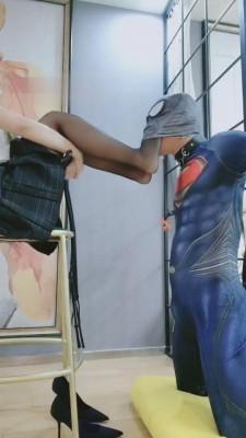 超人被恶魔黑丝御姐绑起来狠虐 bf6905