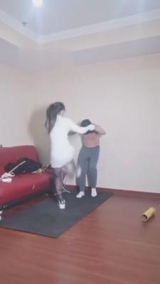 【领主老大】暴踹暴打直播狗/逼着吞咽混合物 bf6873