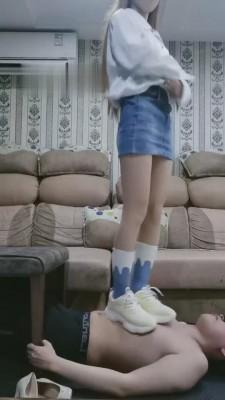 【傲柔】高跟踩乳/舔鞋/舔脚/运动鞋踩 bf6485