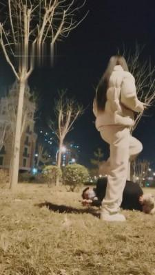 【猫神大人】户外tj暴打猥琐男 bf6317