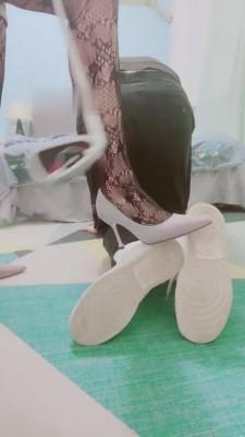 【小劳拉】暴力踩踏-长靴黑丝耳光/骑脖子 bf6314