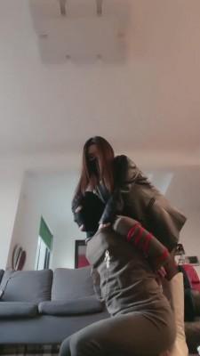 【苏州十三姨】闻rush鞭打捆绑木乃伊狗 bf6301