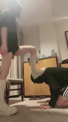 【kiki】暴打贱狗耳光 bf6283