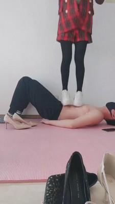 【雪儿】全体重高跟踩踏 bf6338