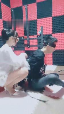 【睸娘】深喉踩扁狗脑袋 bf6273