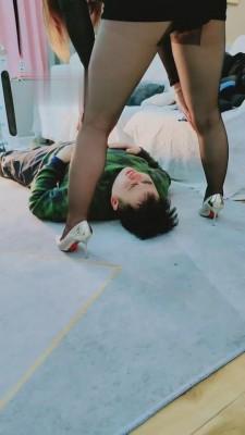 【萝莉糖糖】绿帽老公的家庭地位 bf6329