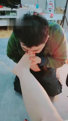 【萝莉糖糖】绿帽老公的家庭地位 bf6329