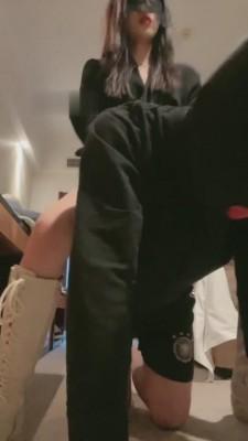 【kiki】脏白靴原味白棉袜踩踏羞辱 bf6263