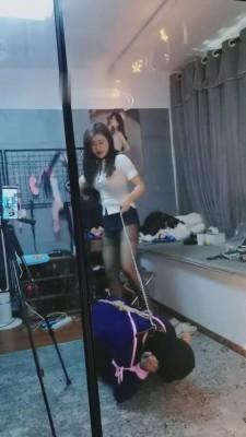 【乐姐】女白领报复猥琐老板 bf6289