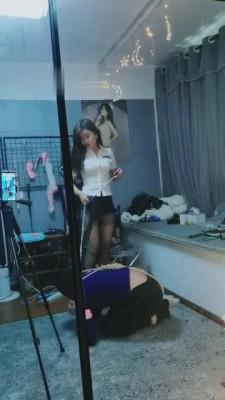 【乐姐】女白领报复猥琐老板 bf6289