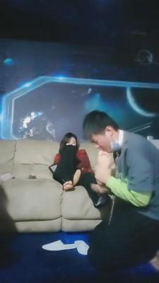 【雪儿】私人影院双狗伺候 bf6425