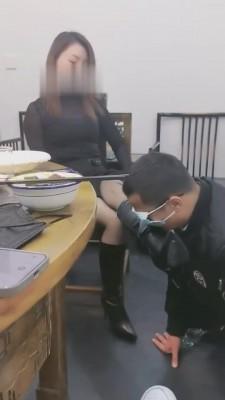 【萝莉糖糖】火锅店边吃边调狗 bf6363